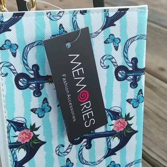 Wristlet/wallet blue rose & anchor nautical theme NWT ✨Host Pick✨ - Picture 7 of 8